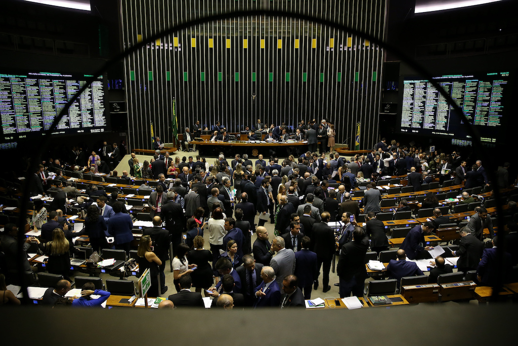 Líderes: discurso de deputado preso deve ser decisivo para votação