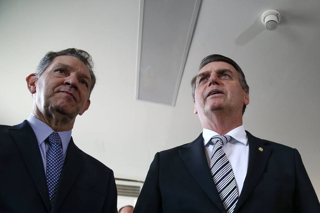 Bolsonaro passa o TRF6 na frente