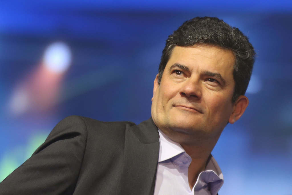 Moro vence uma no TCU