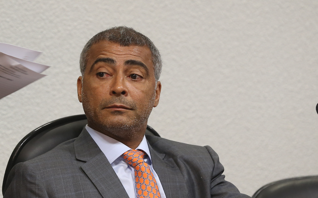 Delator diz que Romário participou de esquema no Rio