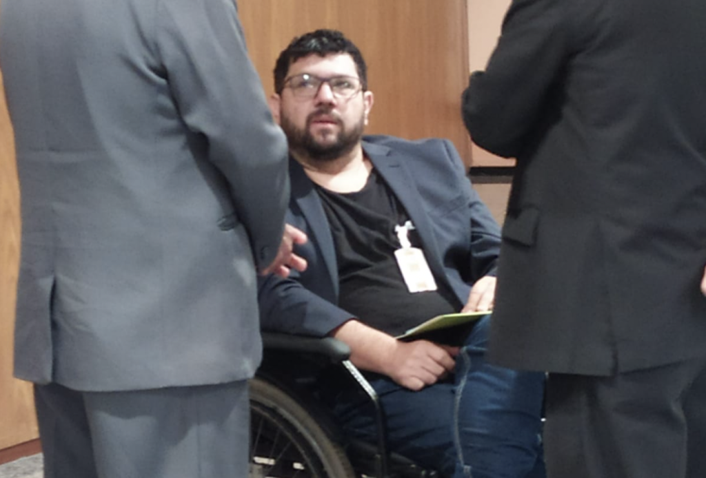 Bolsonarista pede justiça internacional