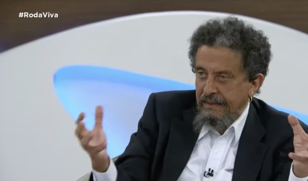 João Santana de bolso cheio