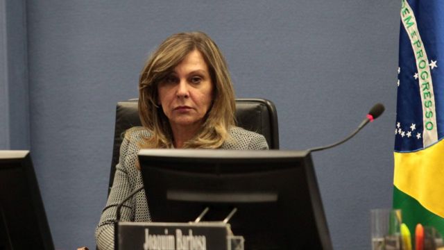 Lindôra pede para Moraes parar