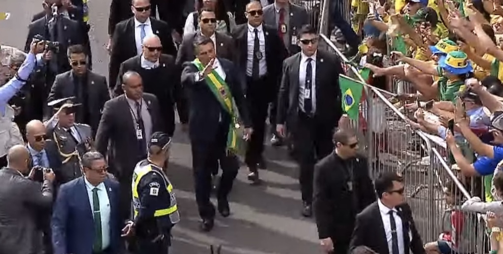 Poderes faltam ao 7 de setembro