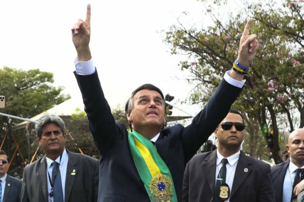 Fora das quatro linhas