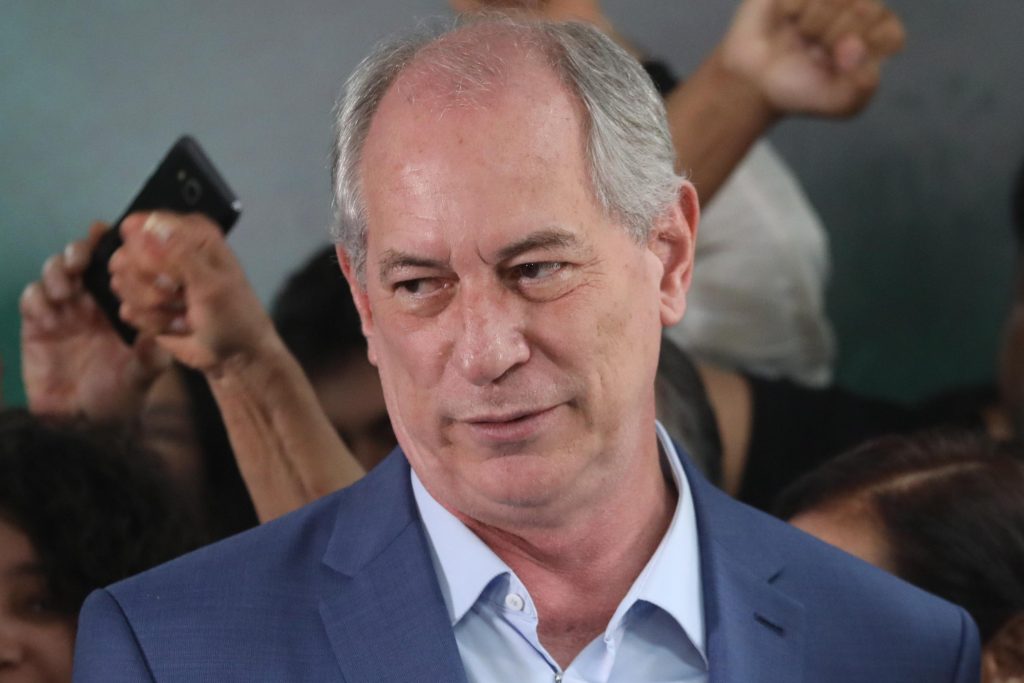 Ciro Gomes quer derrubar “Casa da Pátria”