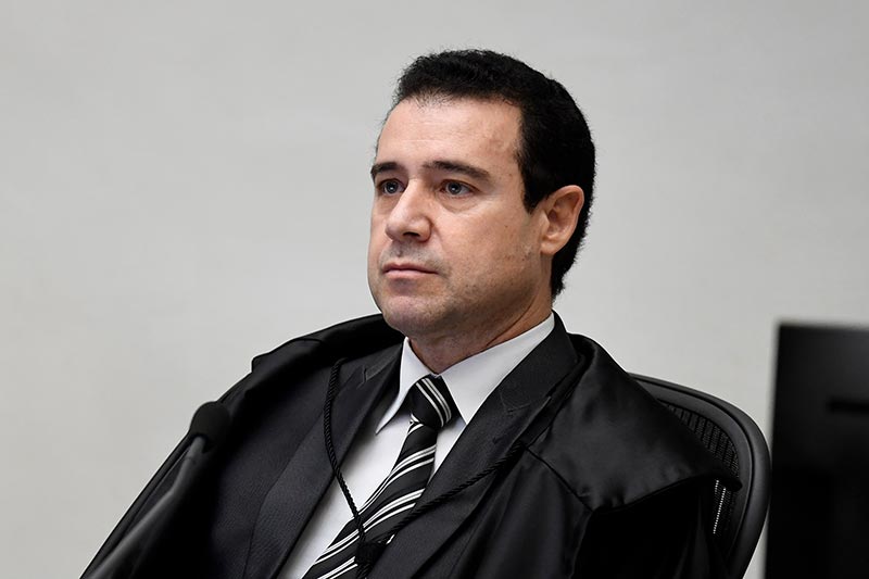 Aposentadoria precoce de Nefi Cordeiro surpreende ministros