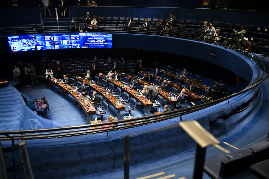 Senado voltará às sessões remotas a partir desta quinta