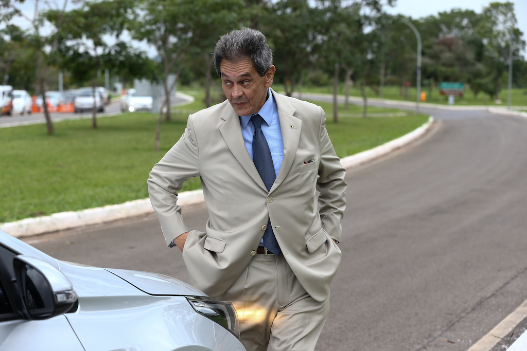 Roberto Jefferson à espera