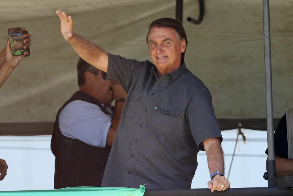 Fora, canibalismo