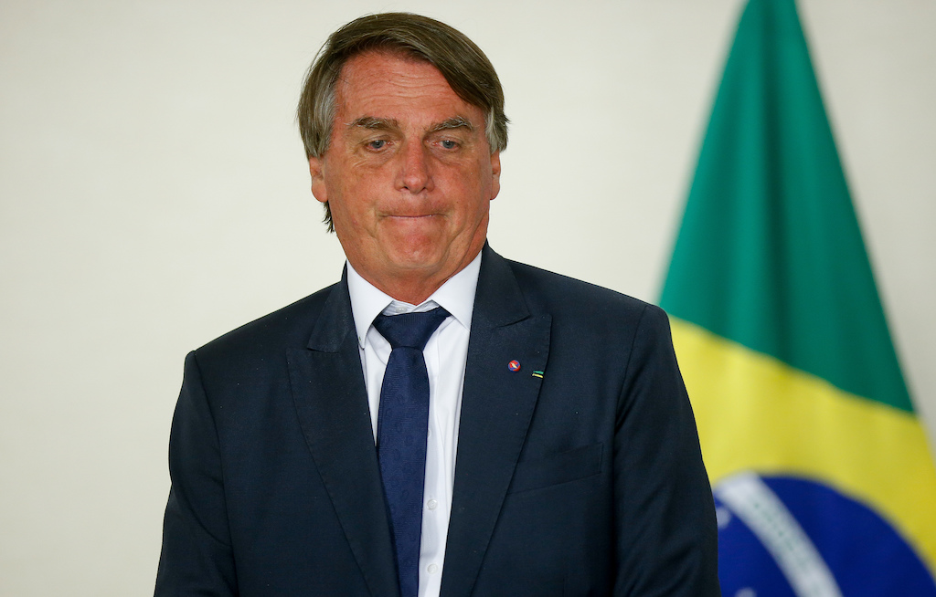 A multa de R$ 100 mil