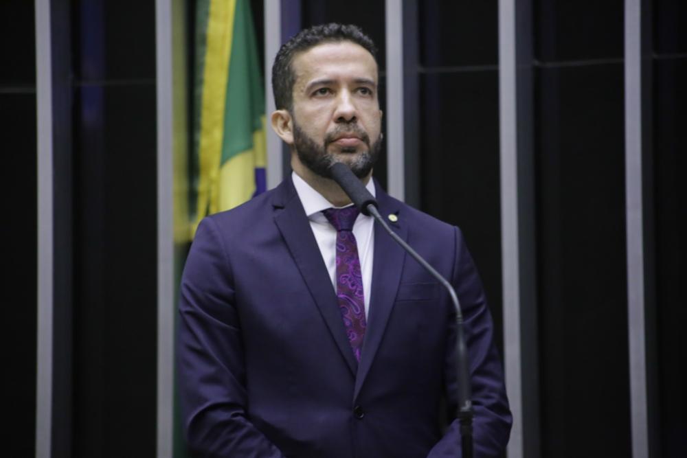 À espera do TSE