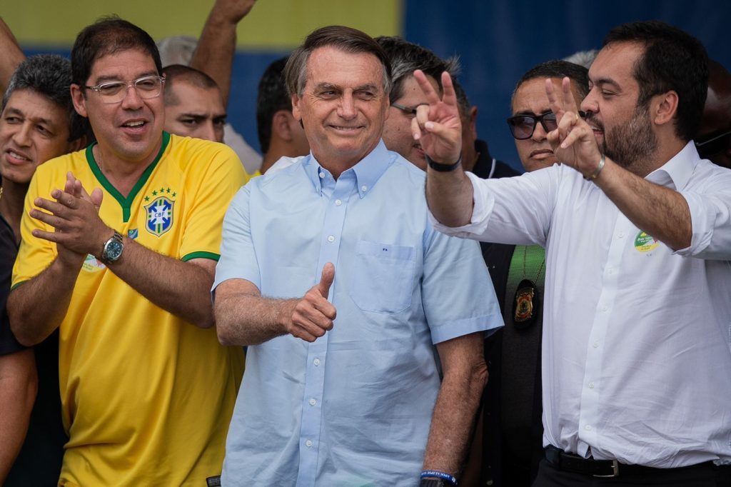 Mais direitos de resposta a Bolsonaro