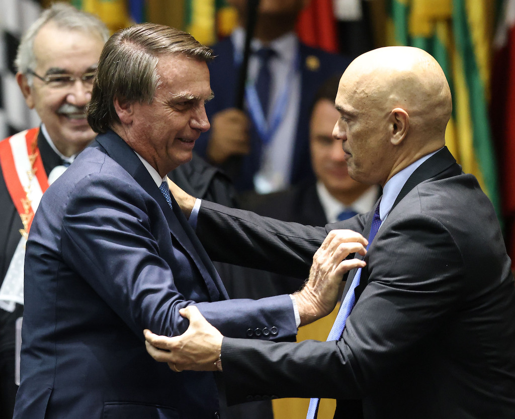 Bolsonaro jura Moraes