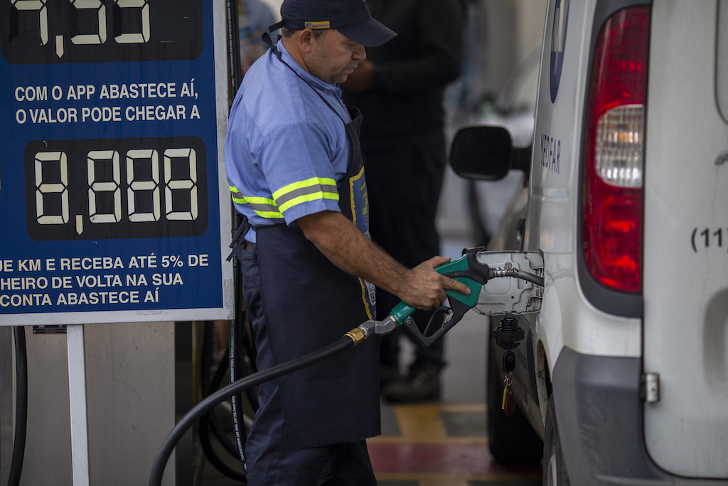 Tem gasolina
