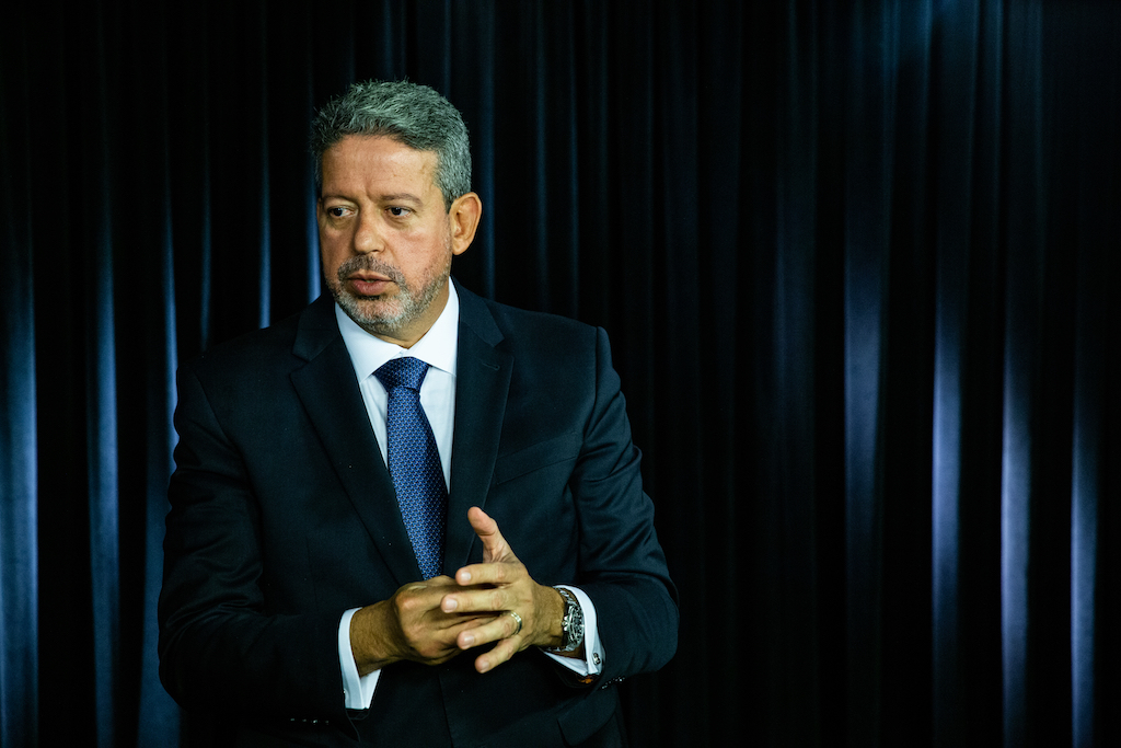 Reforma: Lira quer liberar o dinheiro eleitoral e manter cláusula de barreira