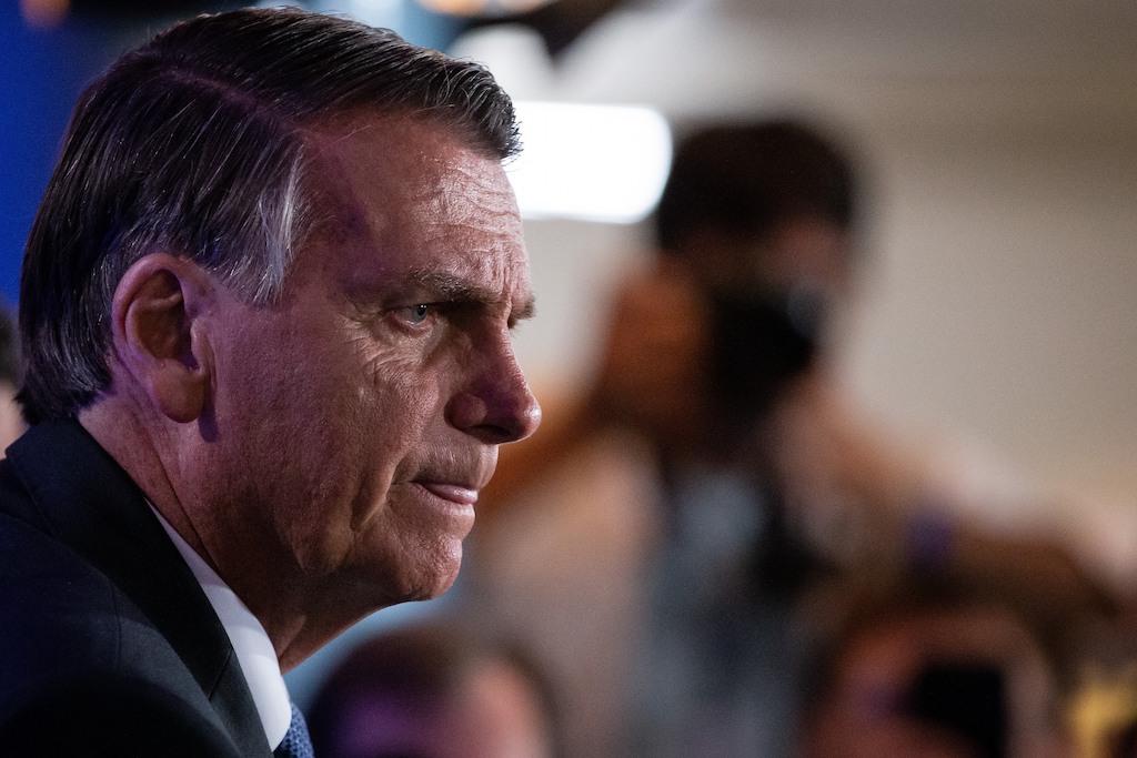 Nem contra o Supremo