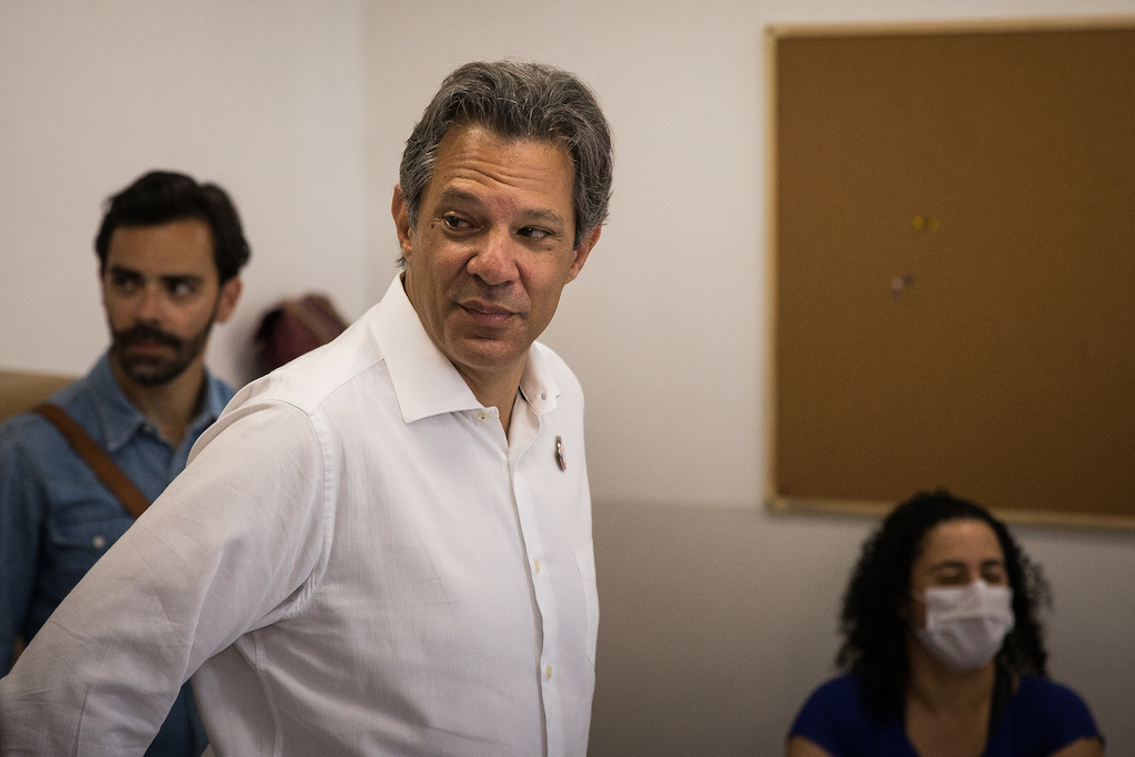 Haddad não quer saber de Educação