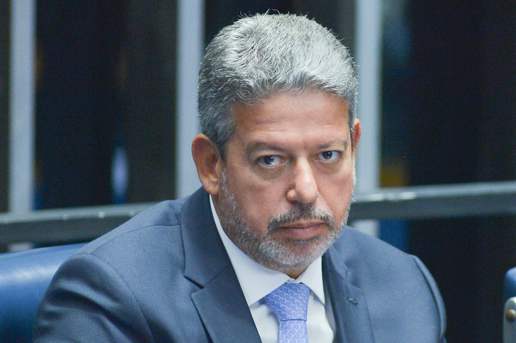 Lira ainda ganha com Lula