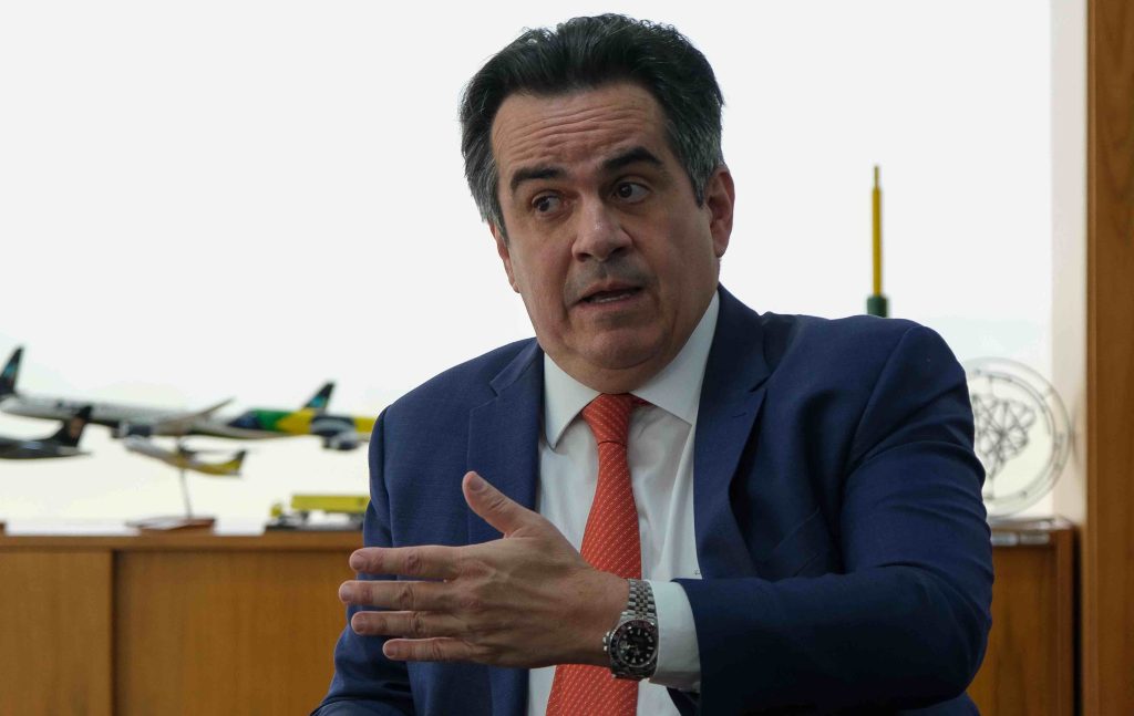 Saída pela esquerda