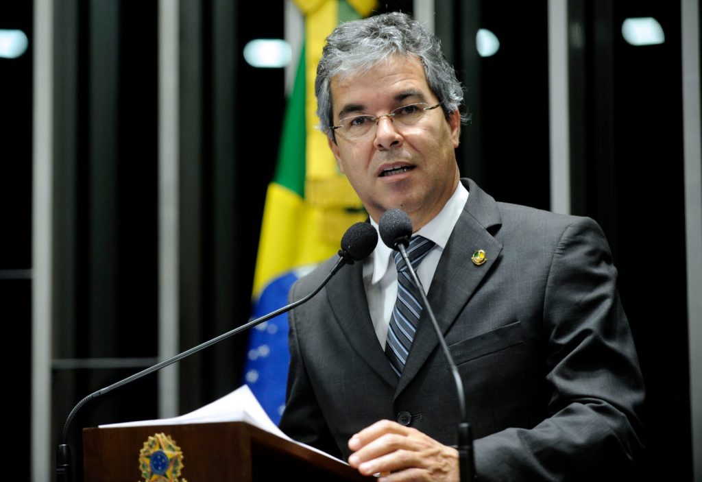 Ex-governador delatado pela Odebrecht presidirá a Apex
