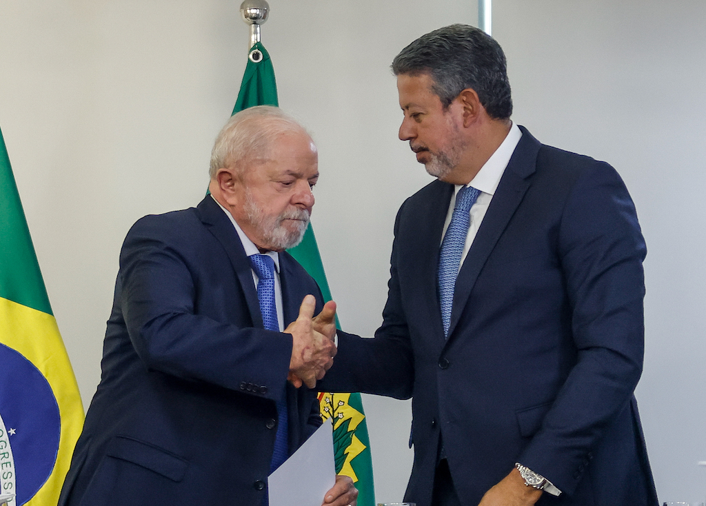 Lula e Lira estranharam