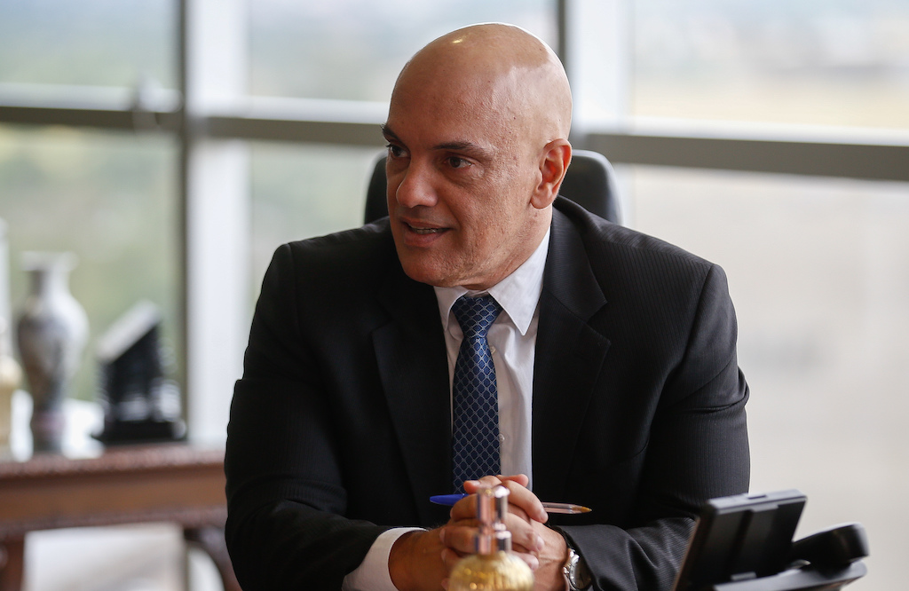 Moraes, explique-se