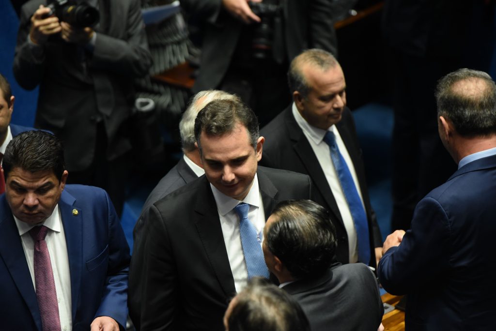 Menos problemas para Lula