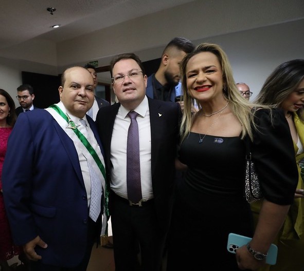 A investigação de corrupção e lavagem que ameaça Ibaneis
