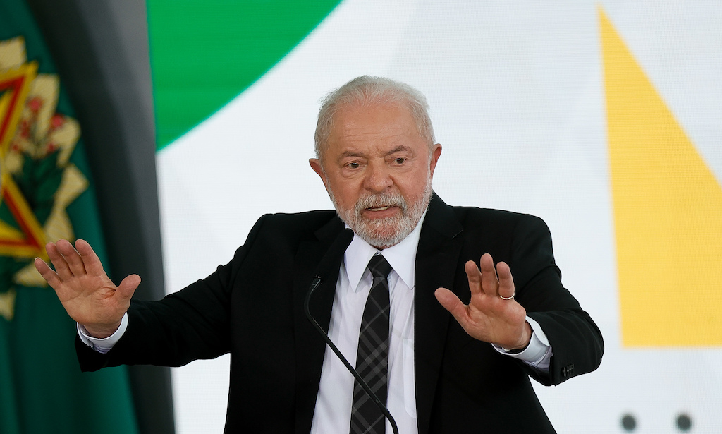 O Clube da Paz de Lula