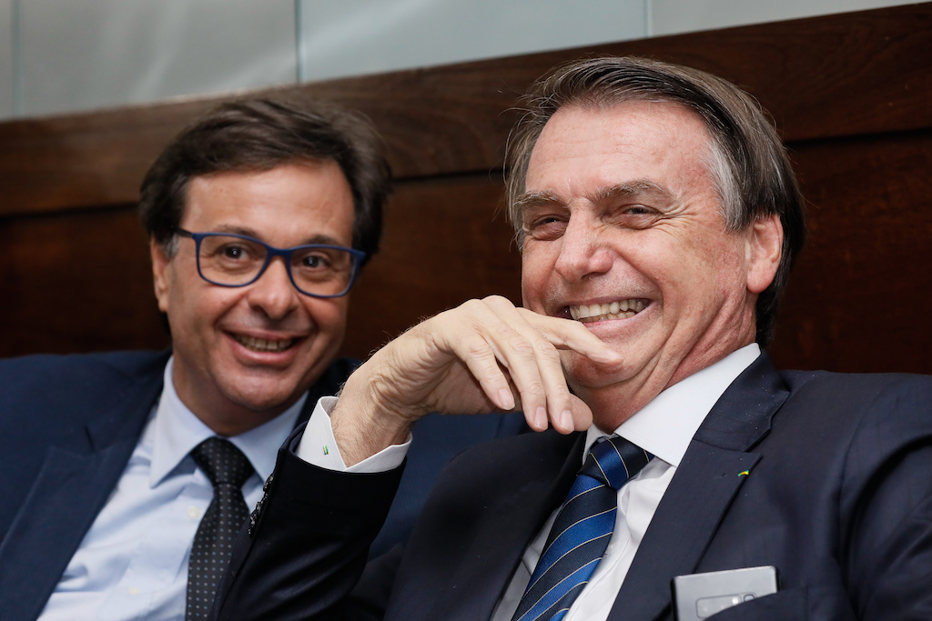 Volta, não volta, volta, não volta…