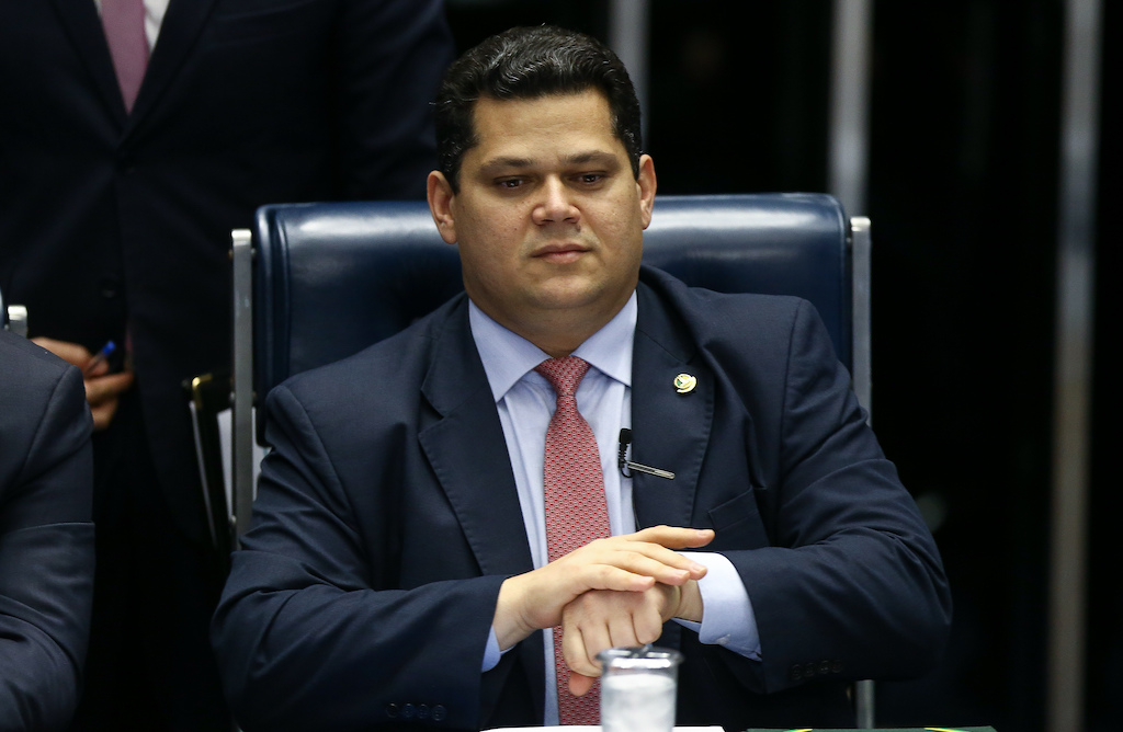 A consulta a Alcolumbre