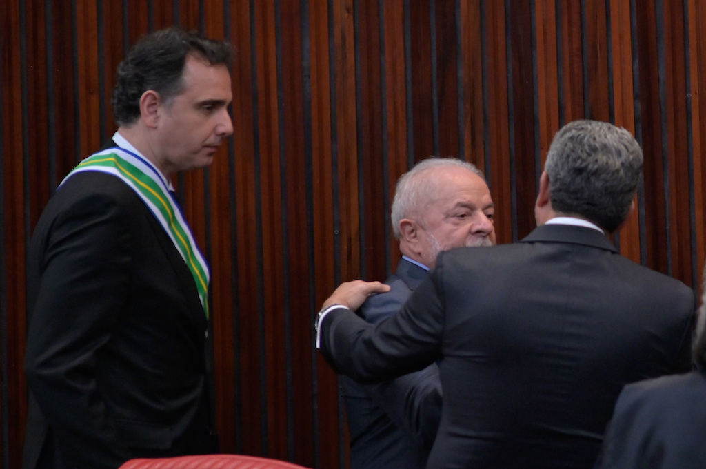 Vence, mas não esculacha