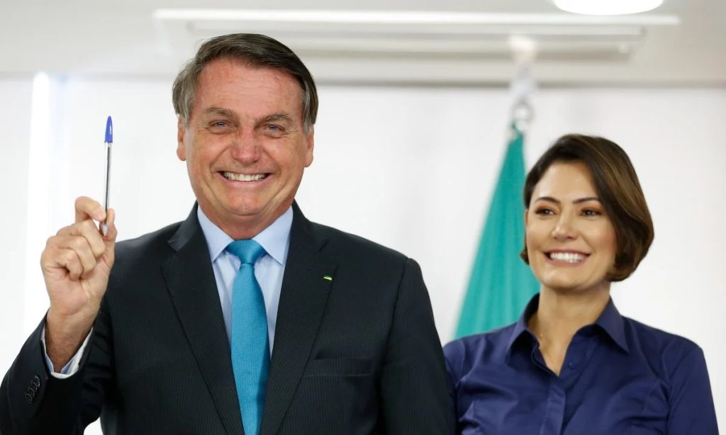 Às ruas, já