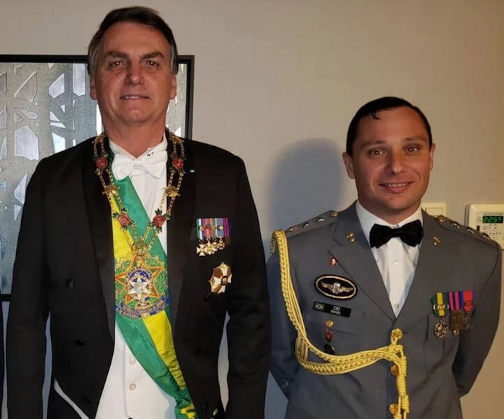 O faz-tudo está preso