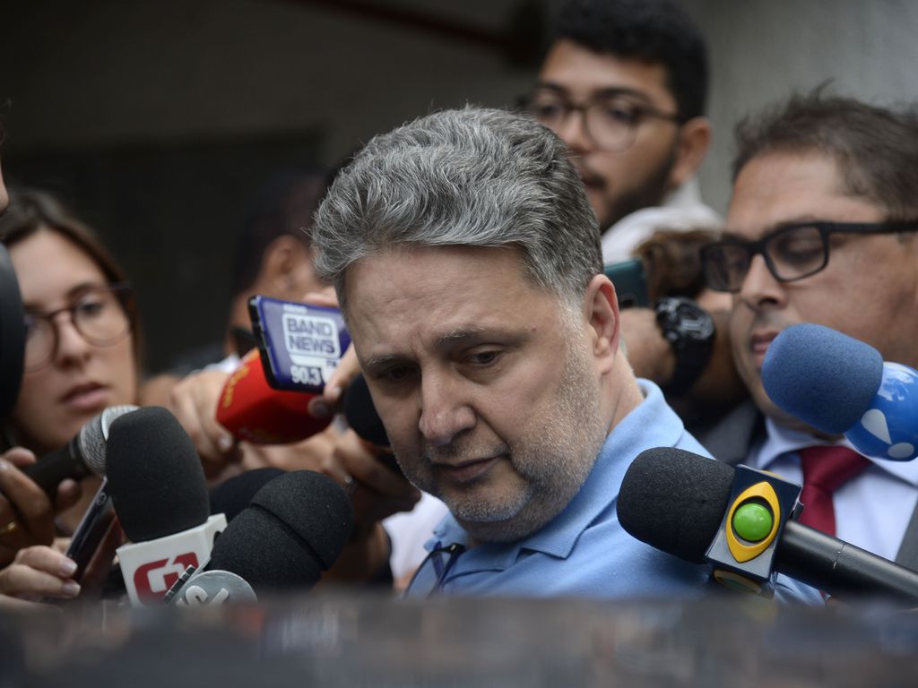 Delator envolve casal Garotinho em esquema na Prefeitura de Campos