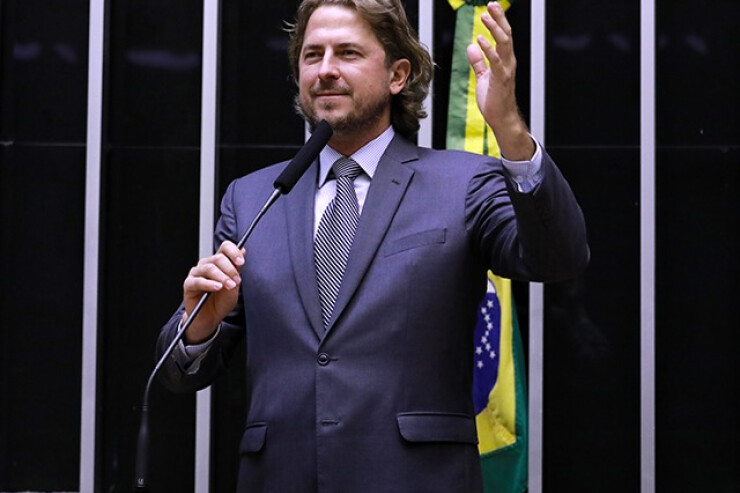 Cinco pra nós, uma para vocês