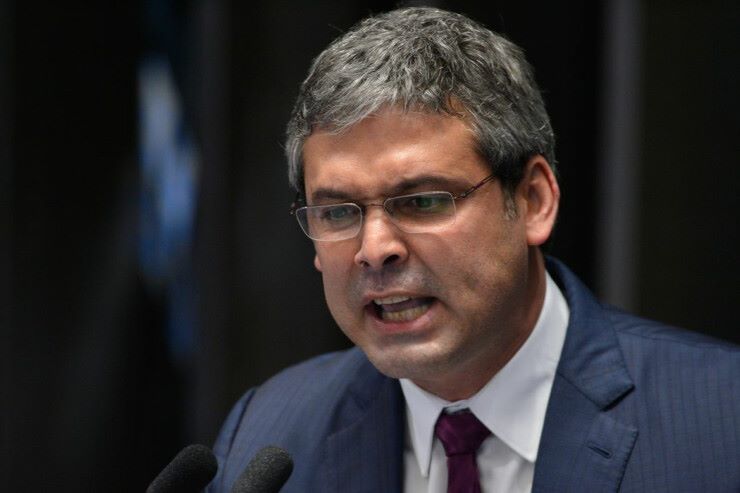 Por que ficou de fora