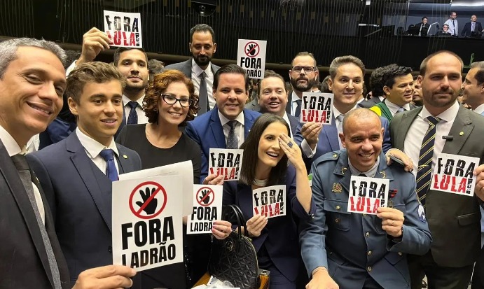 Oposição ao arcabouço