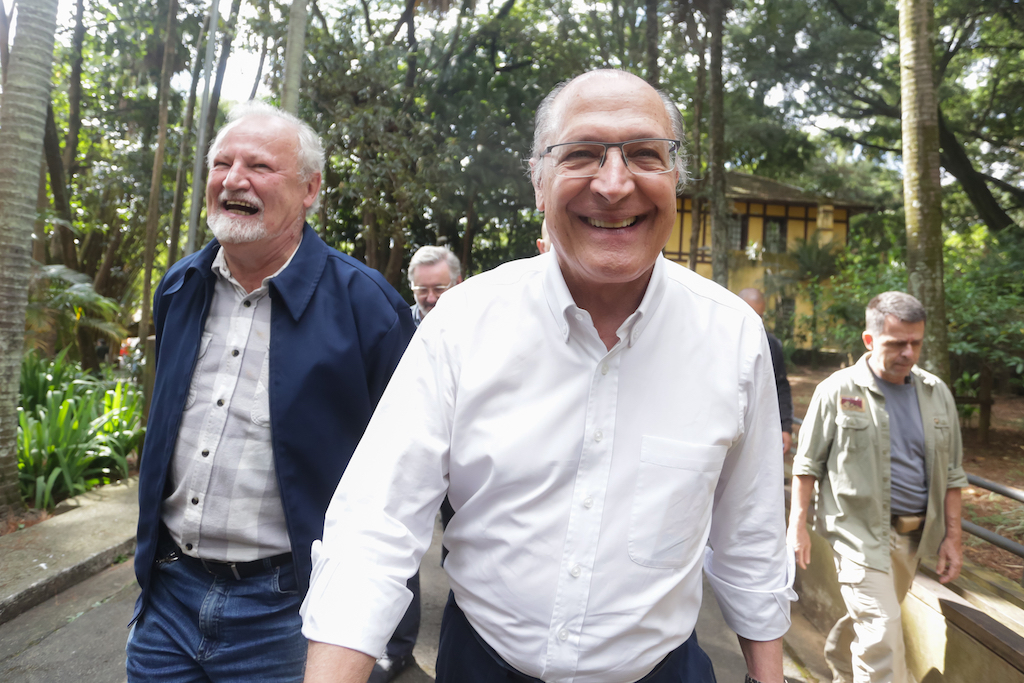 Em campanha pela reforma