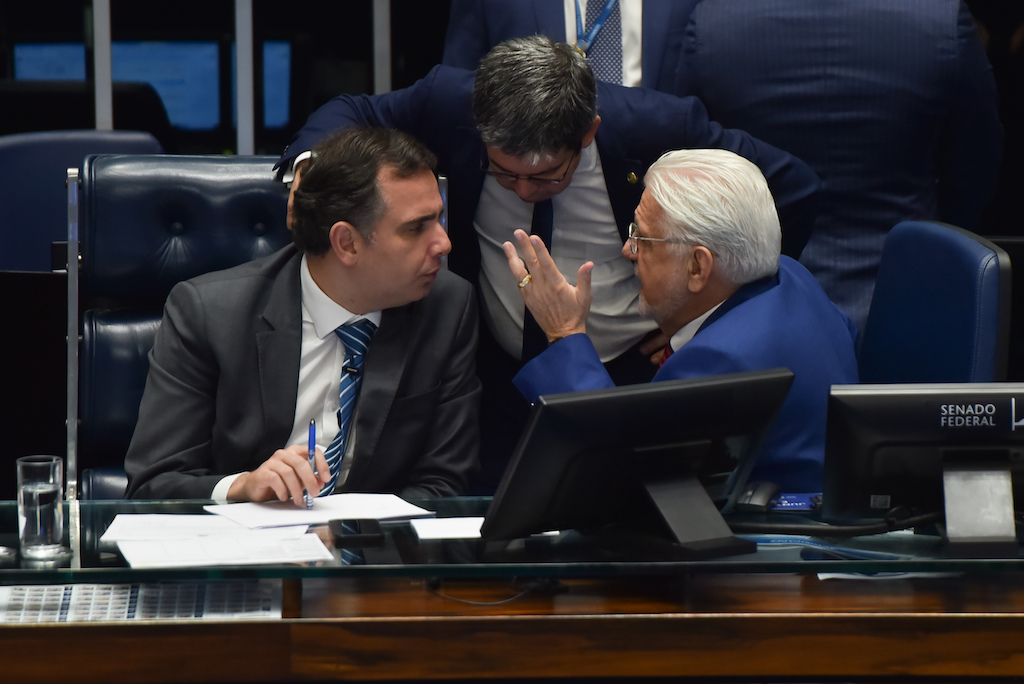 PT tem de abraçar o arcabouço