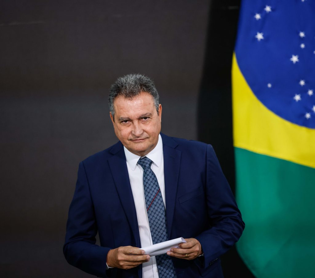 Um governo de intrigas