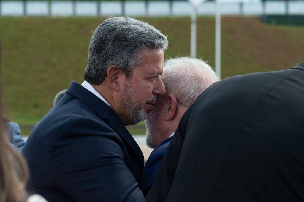 A desconfiança vem de longe