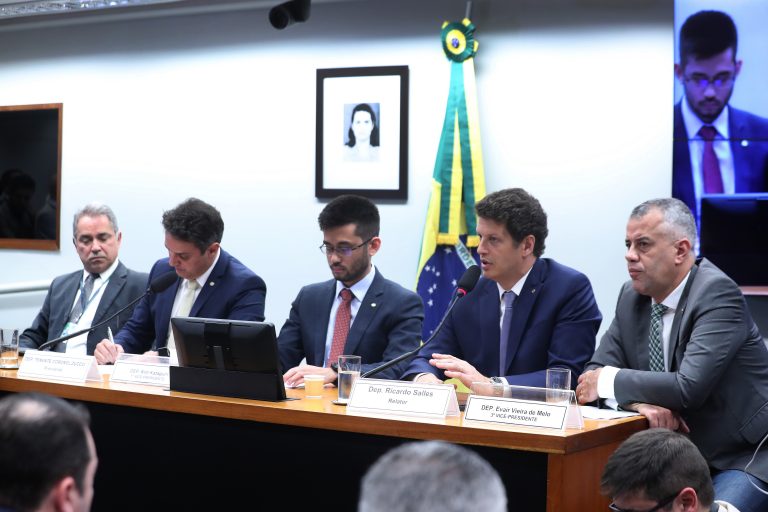 Mais armas na CPI do MST