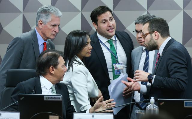 Holofote para 2024