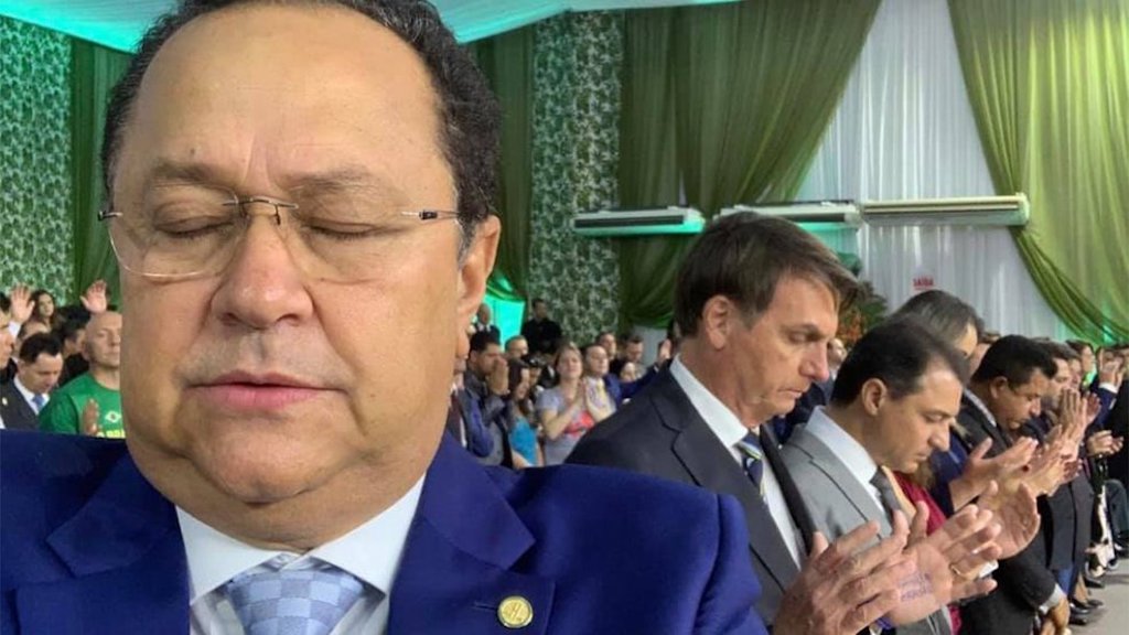 A descomunhão evangélica