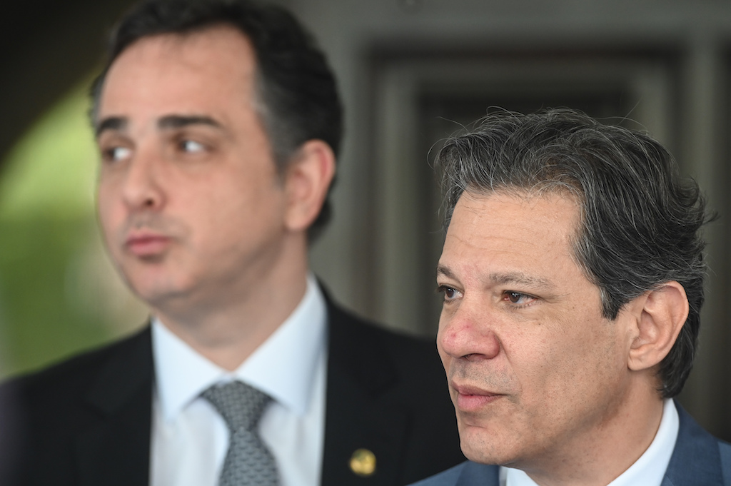 Mais indisposição com o governo