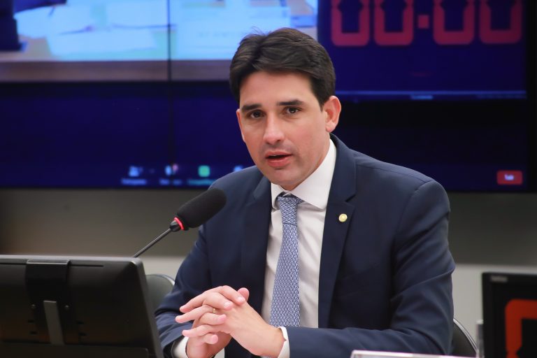 Dupla jornada no gabinete