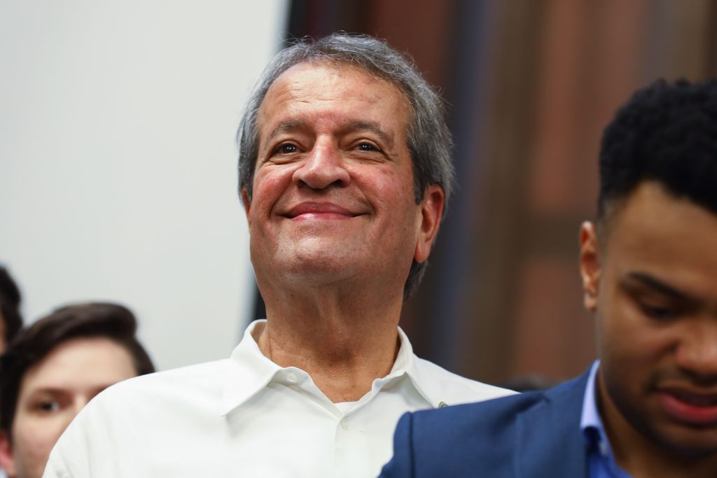Não é por ela, é por ele
