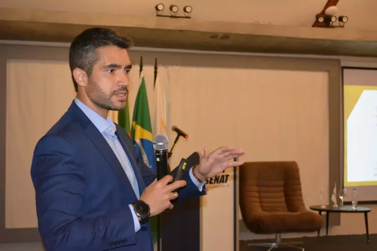 Currículo contestado